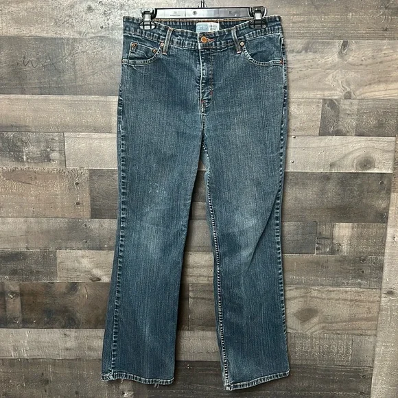 Signature Bootcut Levi’s - Picture 1 of 9